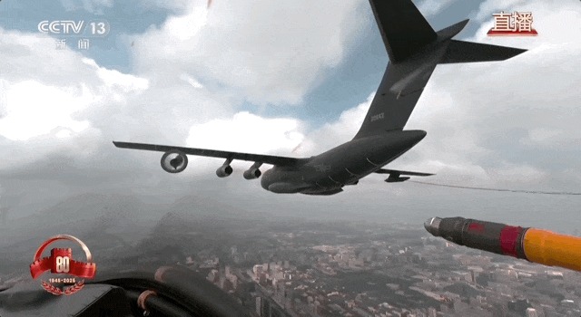 阅兵最帅女机长，是她！