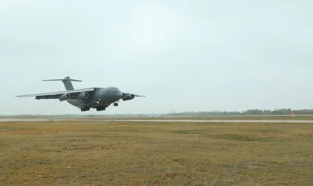 阅兵最帅女机长，是她！