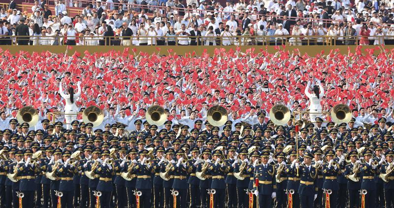 时政微观察丨铭记历史的时刻，必定被历史所铭记！