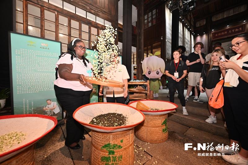 向世界敬一杯“福州茶”