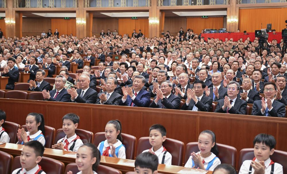 记者手记：听！那势不可挡的历史强音