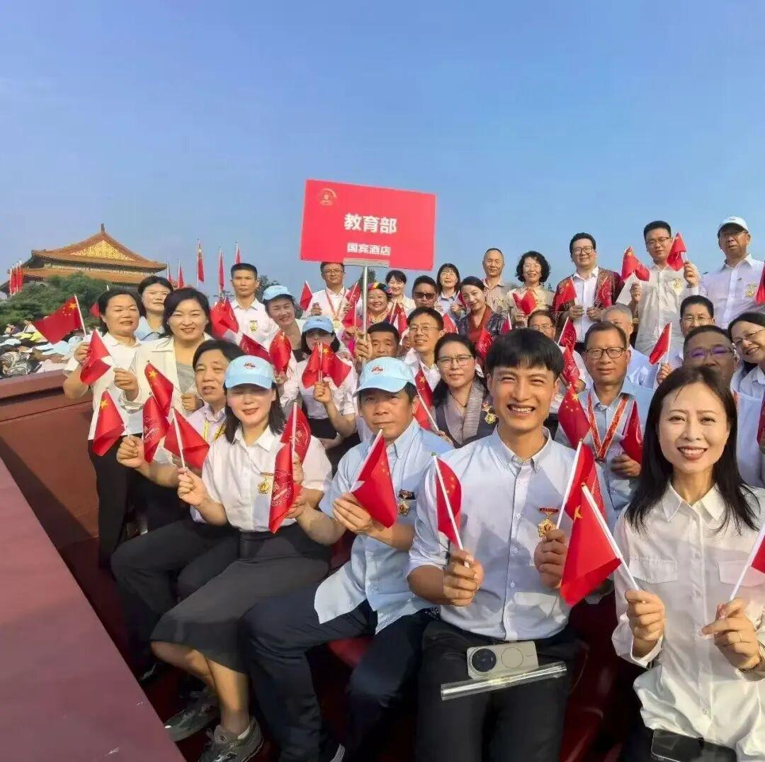 全国模范教师、福州一中张群林老师现场观礼阅兵：要为国家培养更多创新型人才！