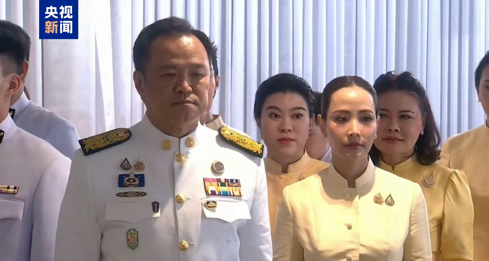 泰国国王批准阿努廷·参威拉军出任总理