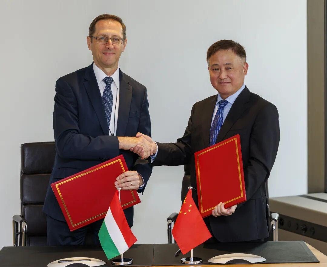 人民币，大消息！央行签署→