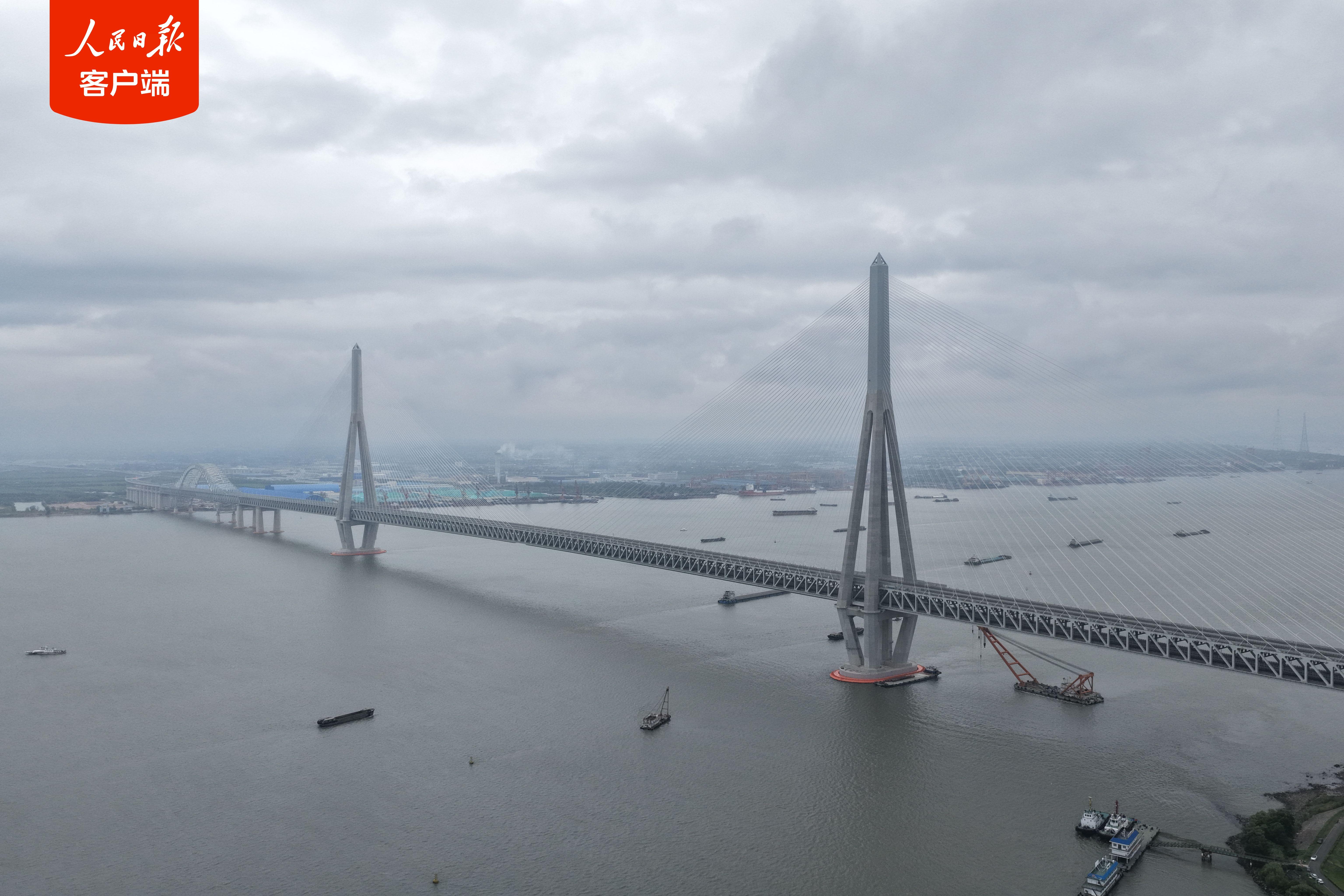 世界最大跨度斜拉桥，正式通车运营！