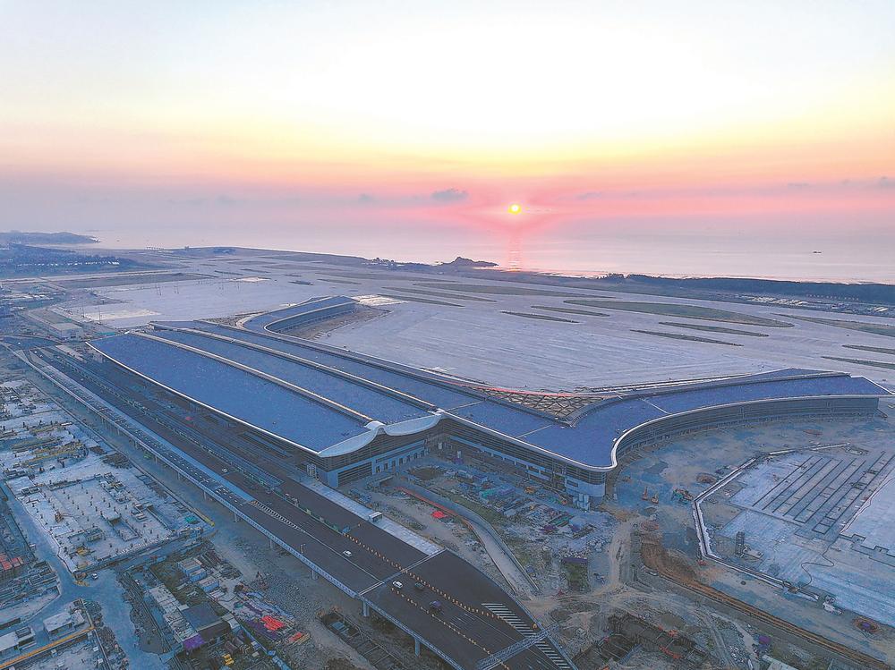 福州长乐国际机场二期扩建项目冲刺 T2航站楼现雏形