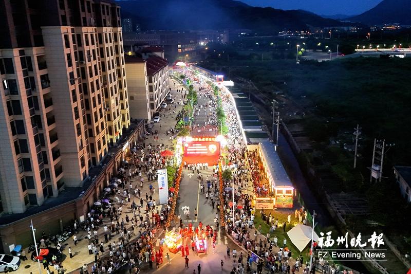 连江潘渡两岸创意学生街开街