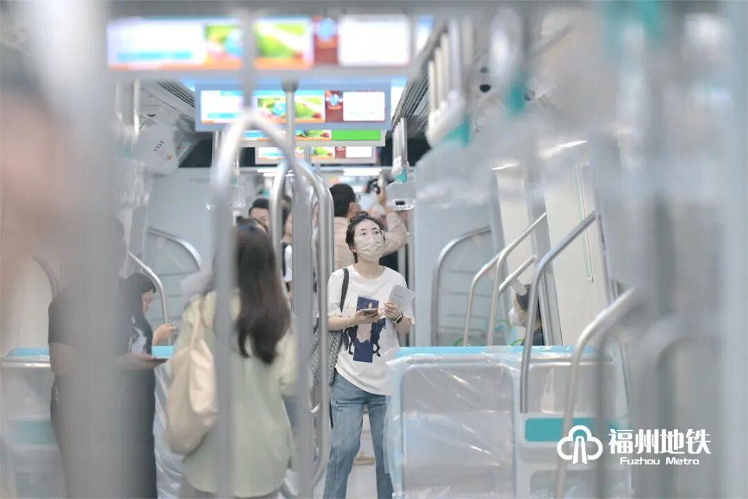 最快半小时！滨海快线“快慢车”攻略请收好，直达机场超高效