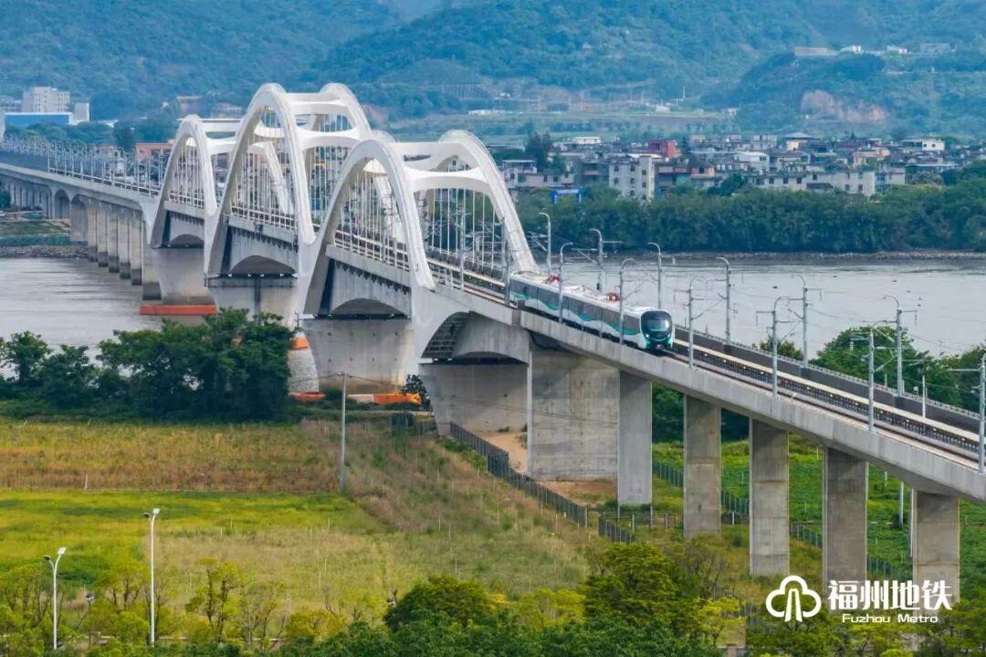 最快半小时！滨海快线“快慢车”攻略请收好，直达机场超高效