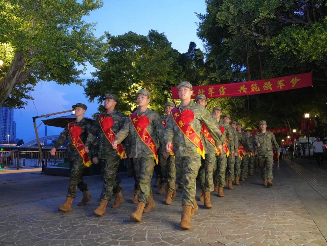排面拉满!台江新兵,启程! 排面拉满!台江新兵,启程!