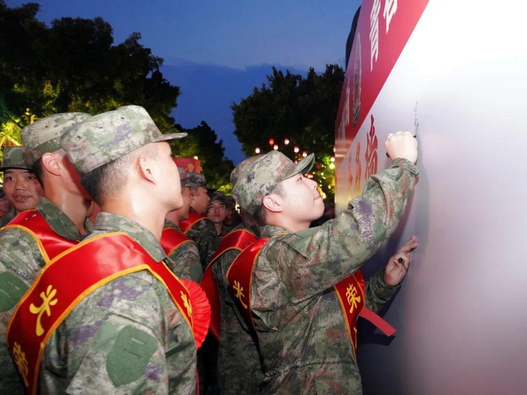 排面拉满!台江新兵,启程! 排面拉满!台江新兵,启程!