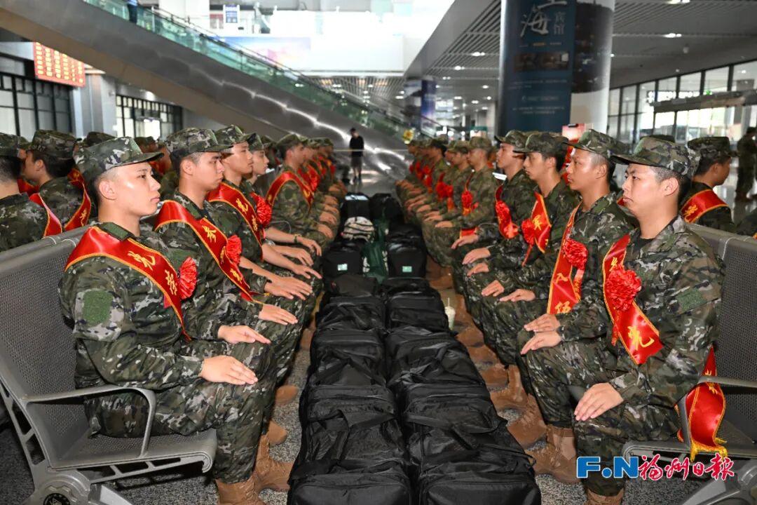 直击！福州800多名热血青年出发