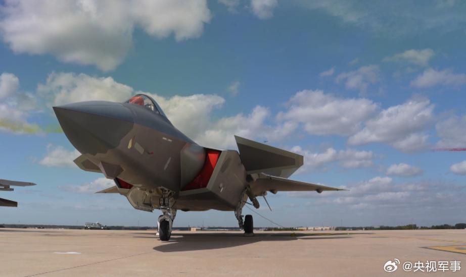 各个角度都帅！歼-20在长春首次静态展示