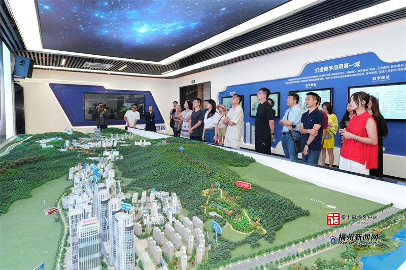 “榕荫福州”网络媒体、大V采风行活动收官 ​网络大V多维传播福州故事