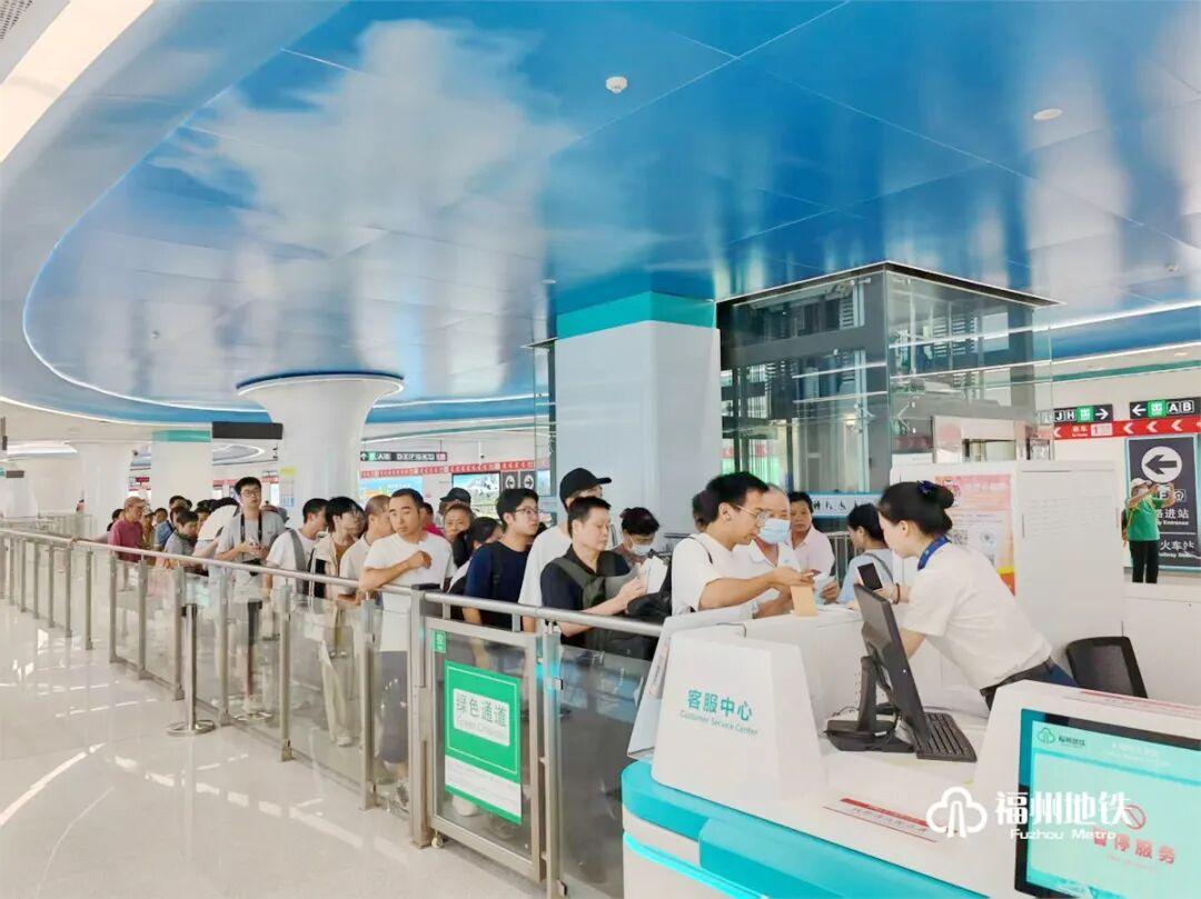 市民热情试乘！滨海快线人气爆棚！明后两天这样乘车更方便