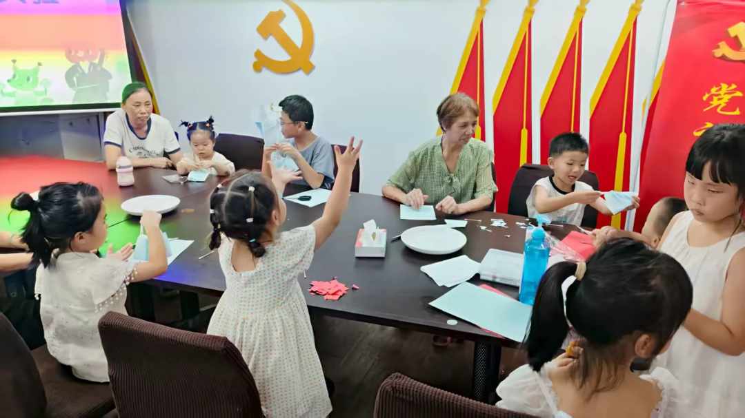 全国科普月丨科学趣体验，快乐伴成长