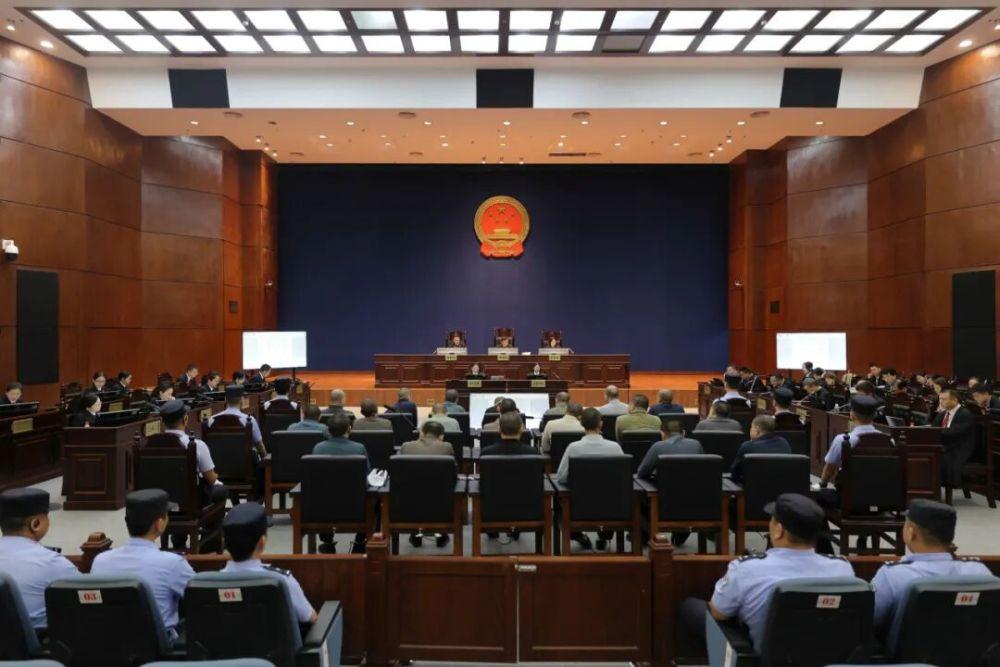 白家犯罪集团主案一审开庭