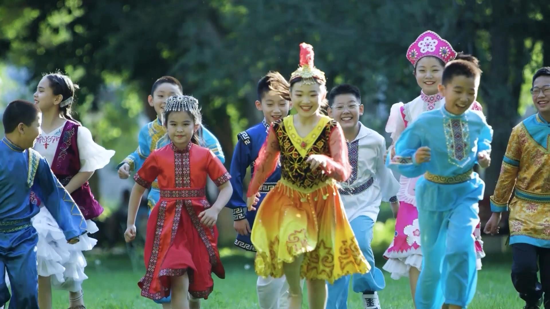 时政微视频丨瞰新疆