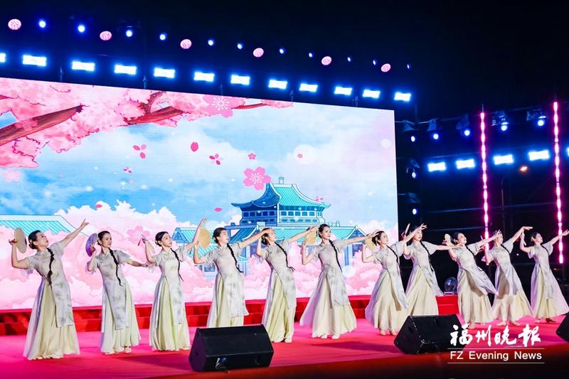 福州市劳动者艺术团举办迎国庆专场演出