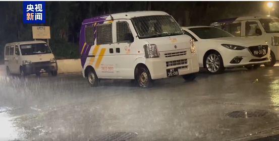 最高级别警告 香港澳门挂十号风球