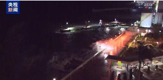 最高级别警告 香港澳门挂十号风球