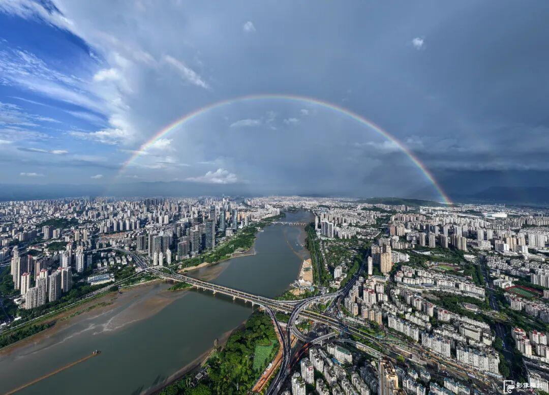 “秋水共长天一色”的美景，我们拍到了！