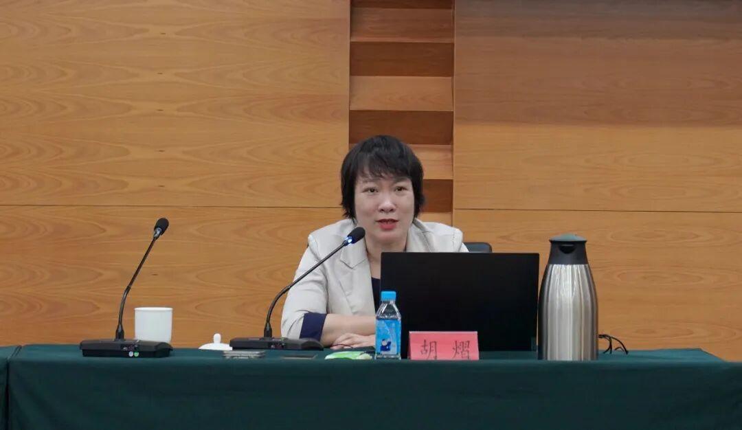 福州高新区党工委理论学习中心组开展集中学习 福州高新区党工委理论学习中心组开展集中学习