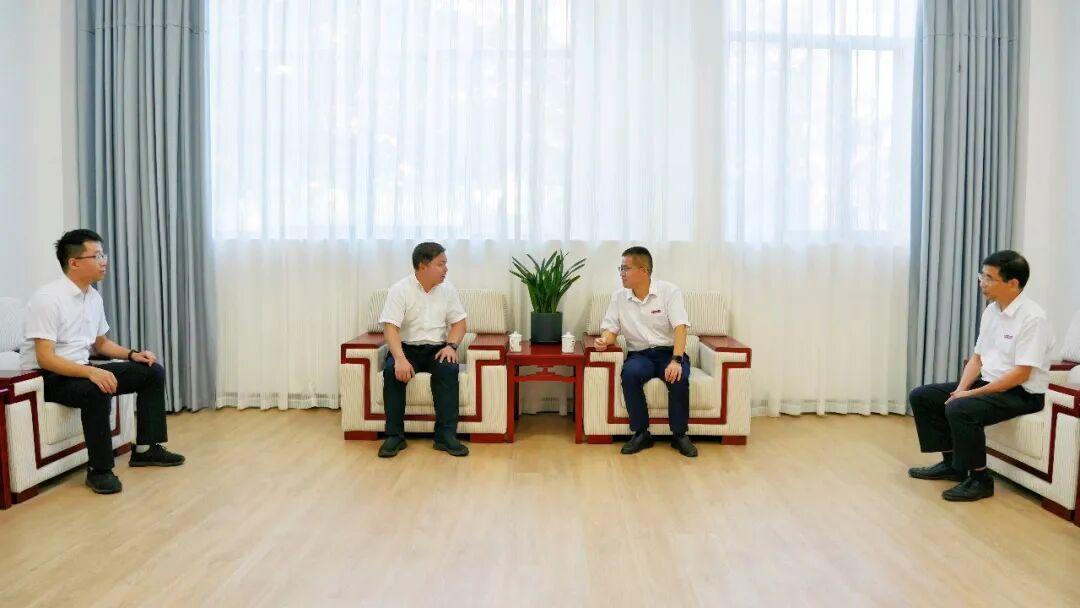 福州高新区主要领导走访福建江夏学院并签署战略合作框架协议