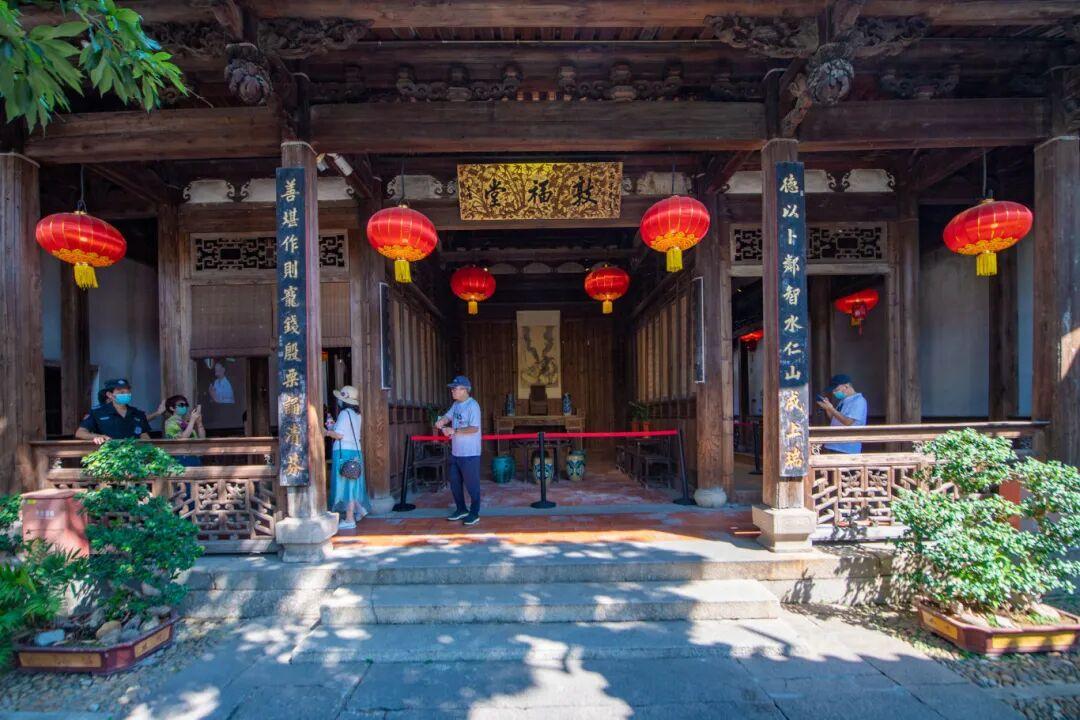 二梅书屋：梅影入窗好读书