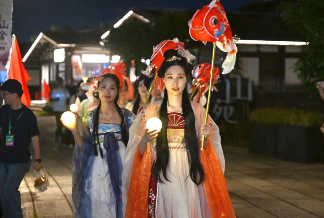 打卡！打卡！福州首个！今天好多人来