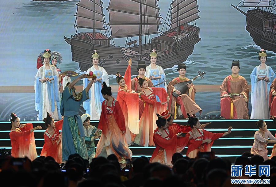 第十二届丝绸之路国际电影节颁奖典礼在福州举行