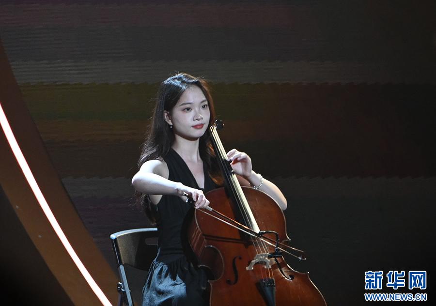 第十二届丝绸之路国际电影节颁奖典礼在福州举行