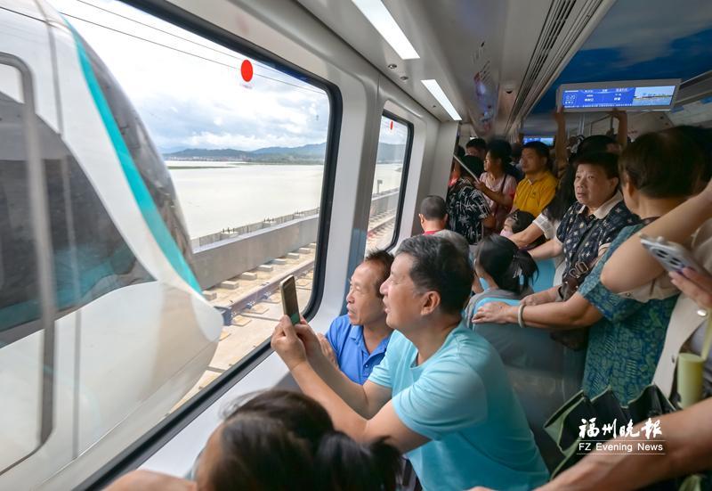 加速编织“多网融合”幸福生活圈 滨海快线今日14时开通