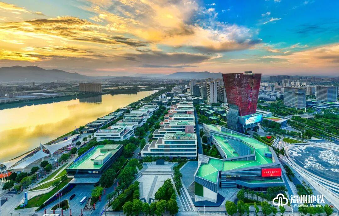 刚刚！福州滨海快线开始载客运营！