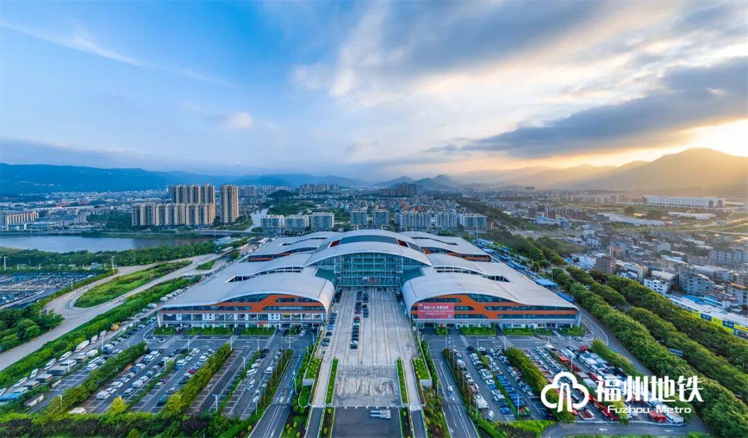 刚刚！福州滨海快线开始载客运营！