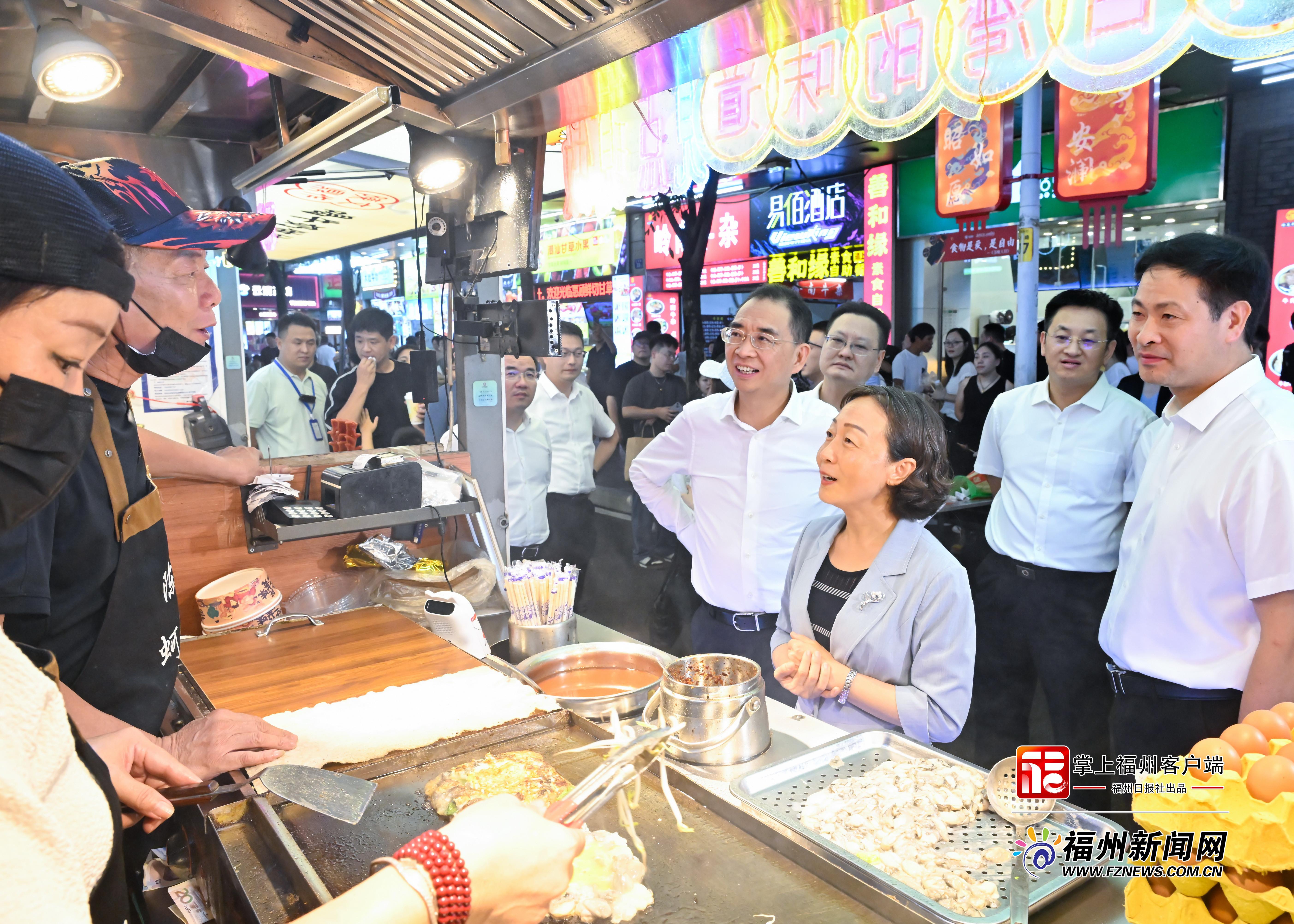 郭宁宁吴贤德开展国庆中秋节前检查