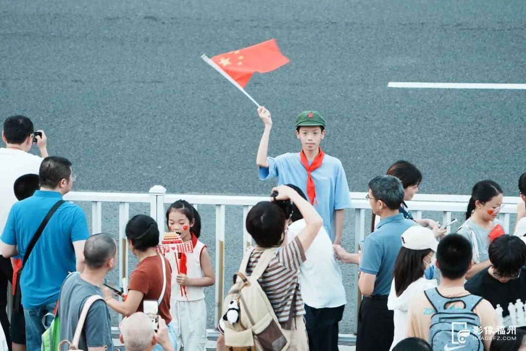 人潮涌动！今天，福州沸腾了！