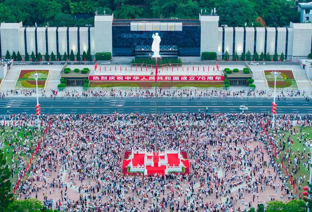 人潮涌动！今天，福州沸腾了！