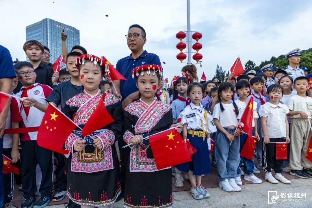 人潮涌动！今天，福州沸腾了！