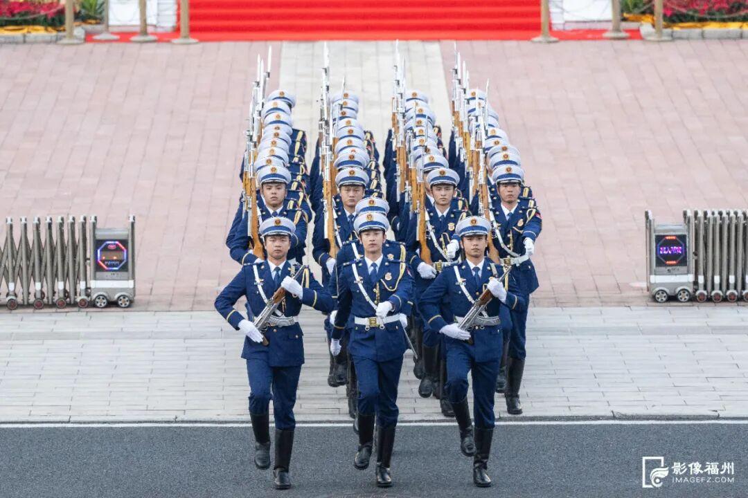 人潮涌动！今天，福州沸腾了！