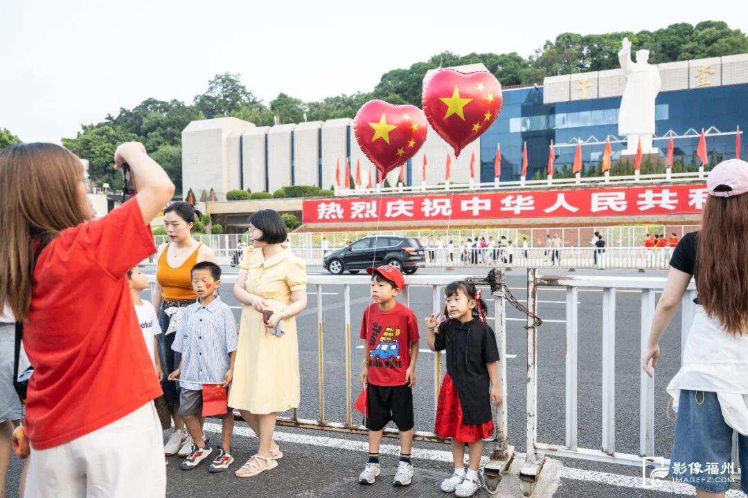 人潮涌动！今天，福州沸腾了！