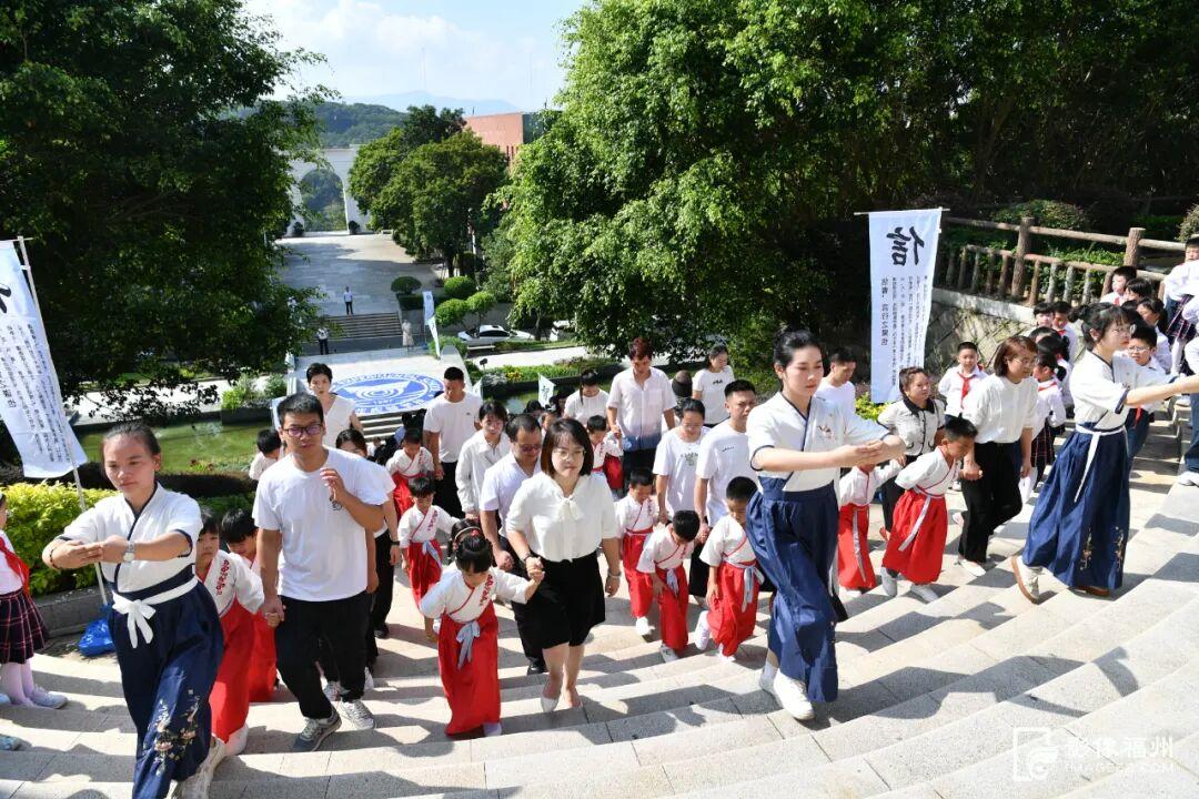 仪式感拉满！开启学子求学之路