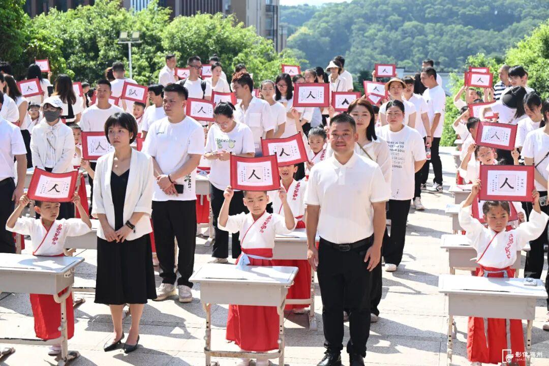 仪式感拉满！开启学子求学之路