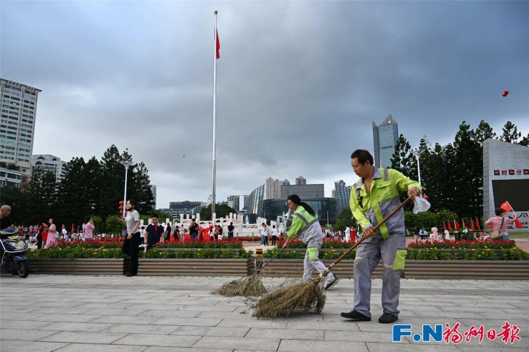 国庆长假第一天 福州掀起阵阵热潮