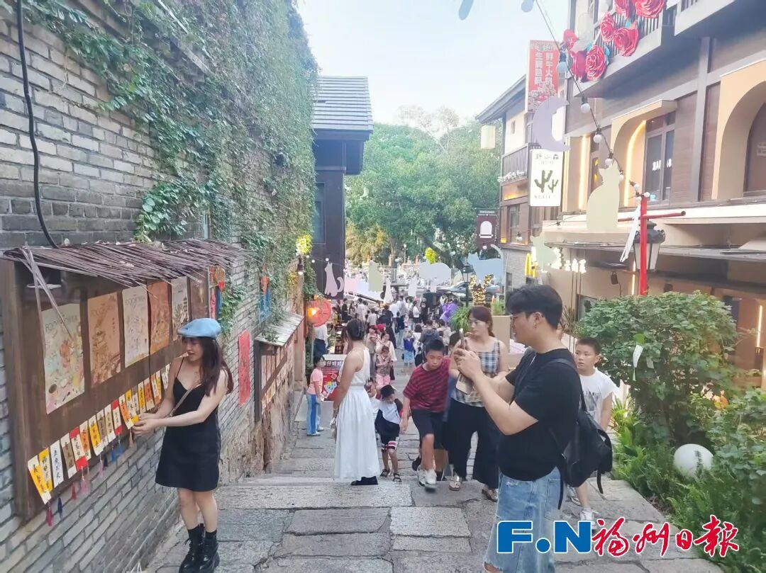 假期过半，福州文旅商融合，热潮奔涌！