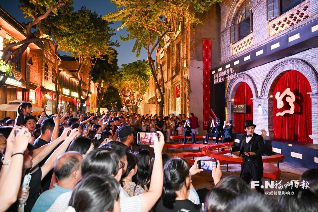 跟着影视游榕城：游客打卡身临其境，城市文化生动呈现