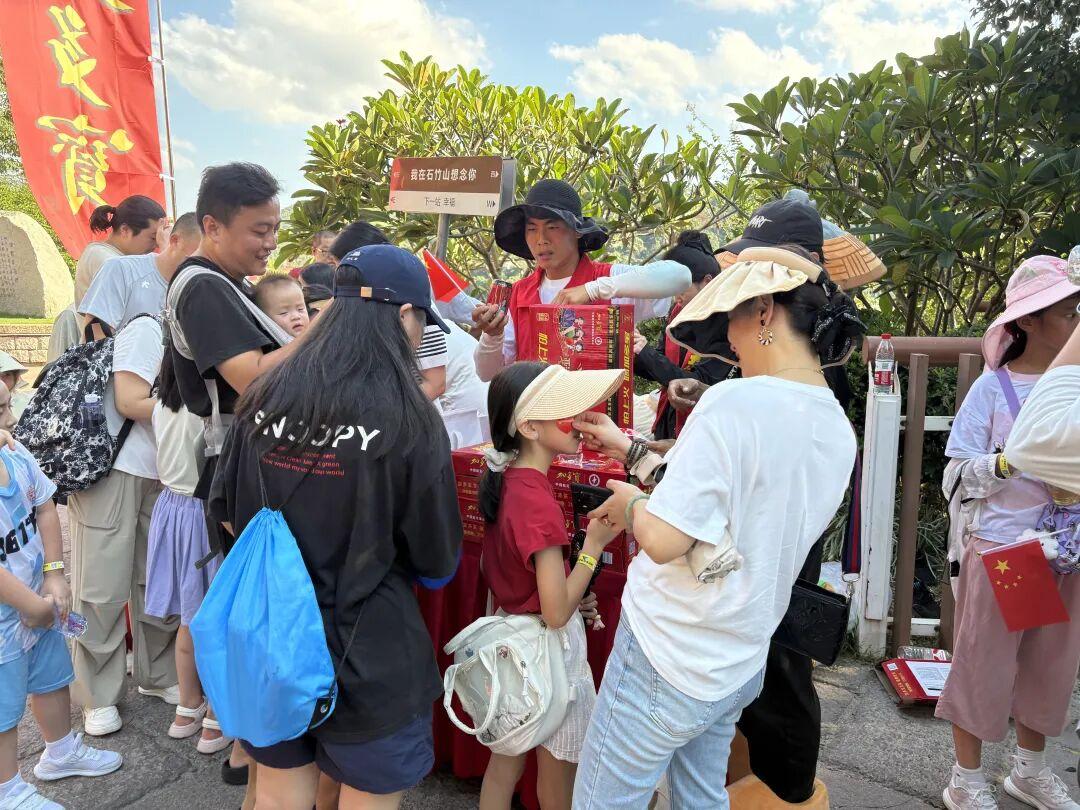 国庆第五天，央媒聚焦：两岸同胞迎中秋，榕城日夜皆精彩！