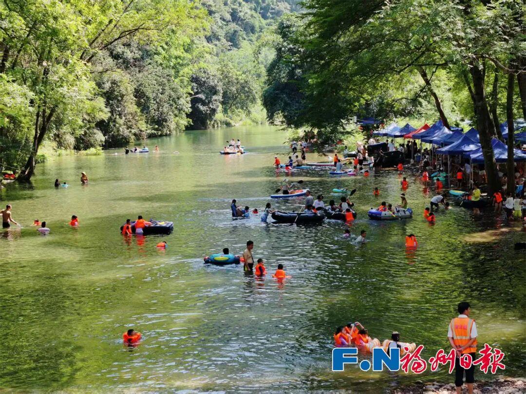 国庆第五天，央媒聚焦：两岸同胞迎中秋，榕城日夜皆精彩！