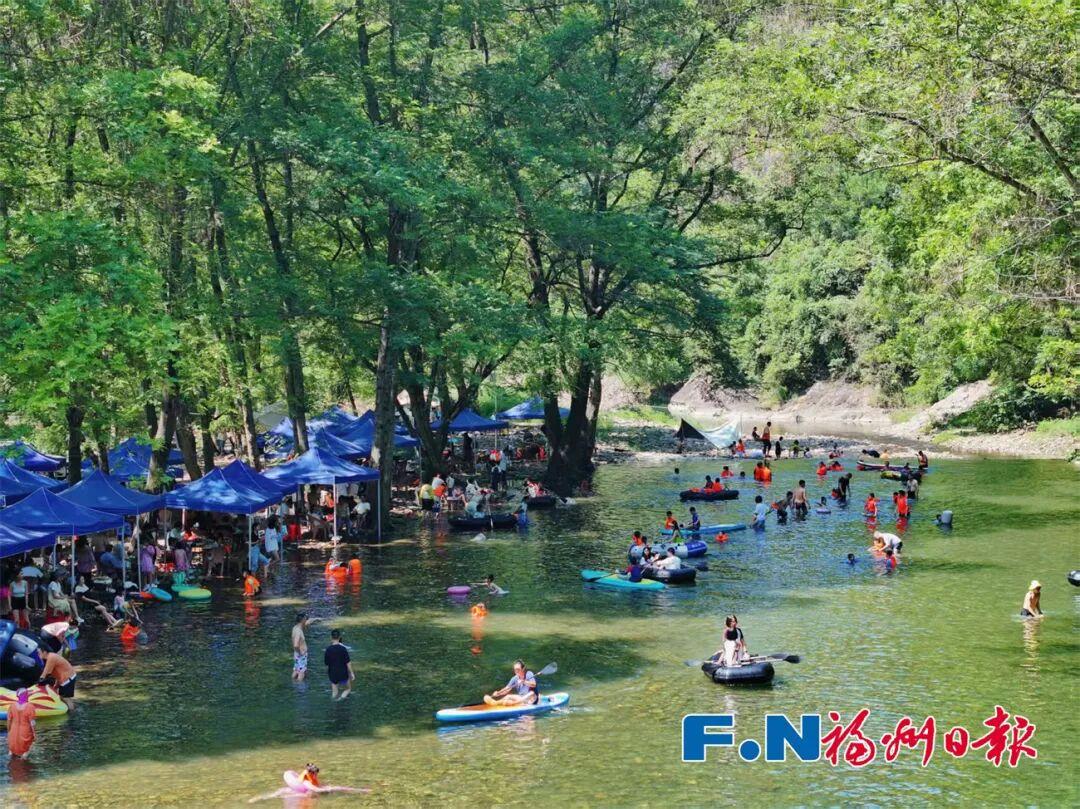 国庆第五天，央媒聚焦：两岸同胞迎中秋，榕城日夜皆精彩！