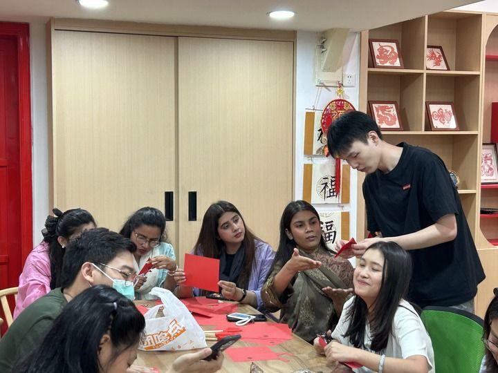 跨越国界的聚会：来华留学生感悟中秋“团圆”